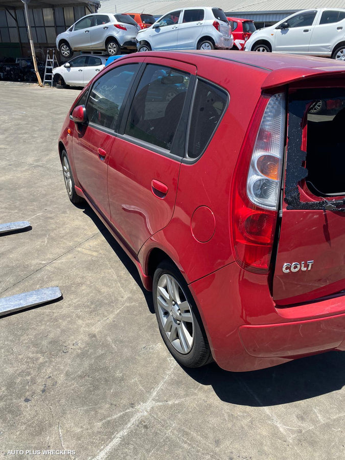 2011 MITSUBISHI COLT OVERFLOW BOTTLE