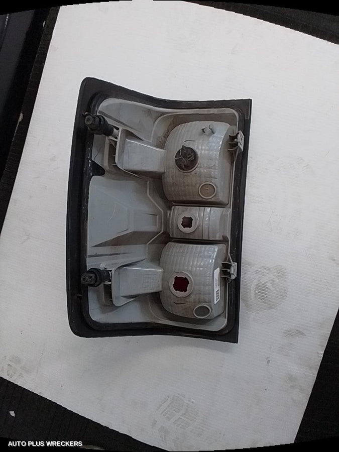 2016-2020 Chevrolet Silverado Left Taillight