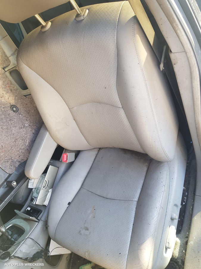 2004 Toyota Kluger Right Rear Door Sliding