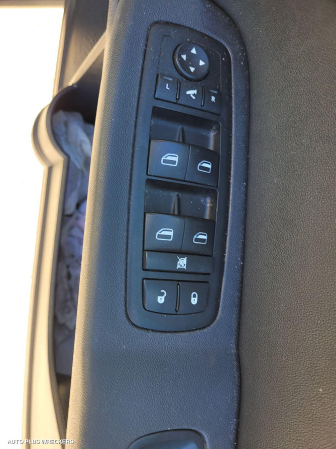 2010 Dodge Journey Left Front Door Window