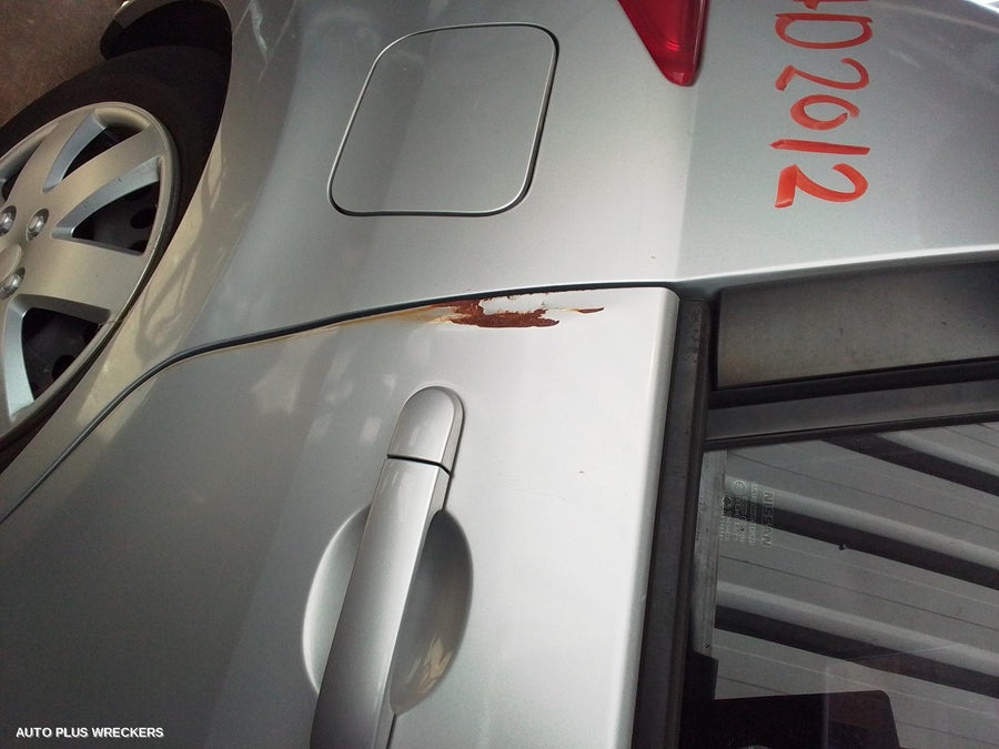 2011 Nissan Tiida Fan