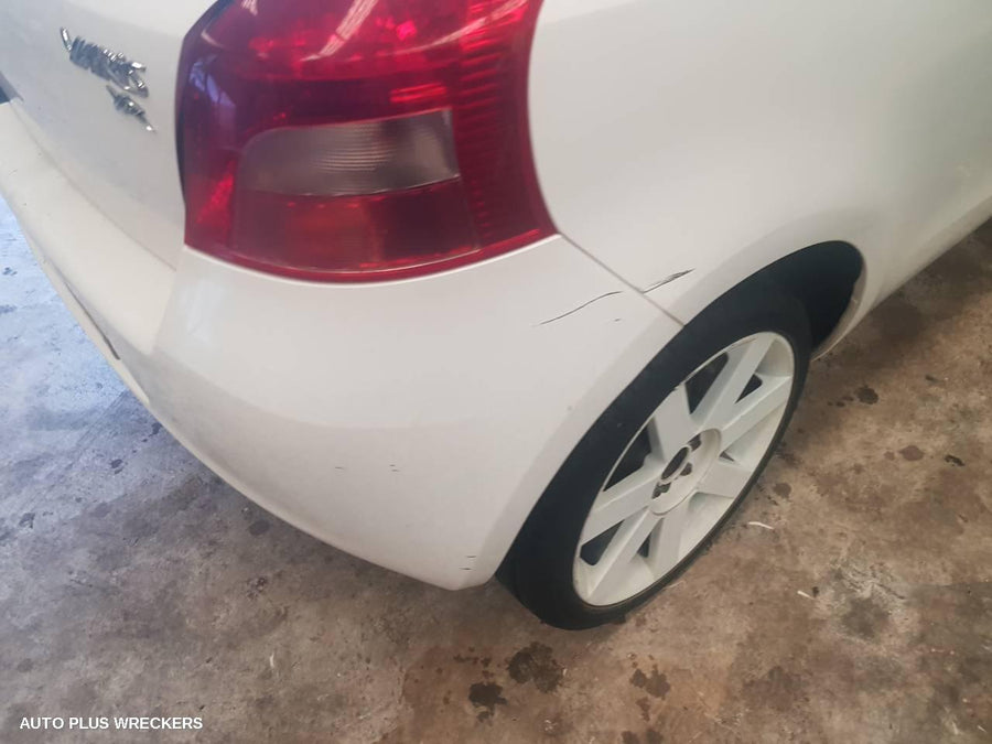 2007 Toyota Yaris Sunvisor