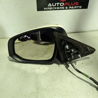 2015 Toyota Kluger Left Door Mirror