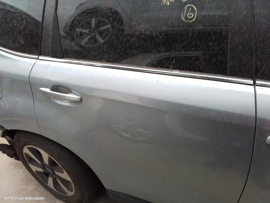 2017 Subaru Forester Left Front Door Window
