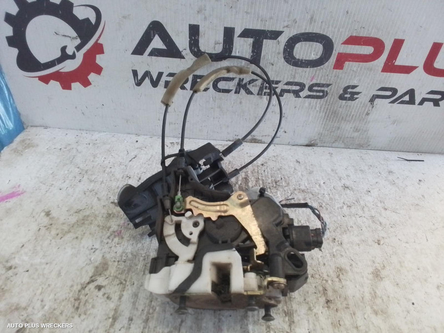 2005-2008 Mitsubishi 380 Door Boot Gate Lock