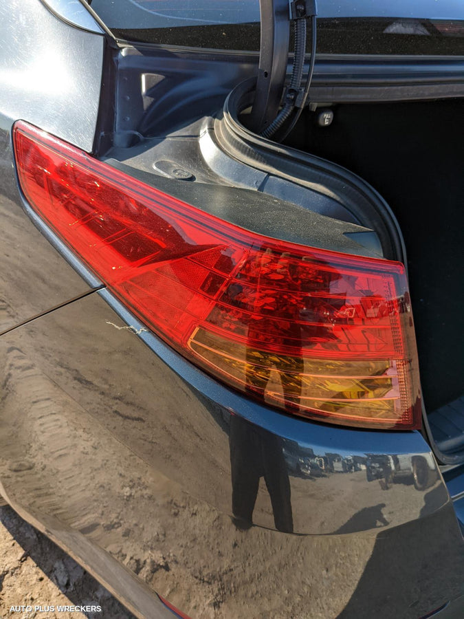 2013 Kia Optima Left Front Door