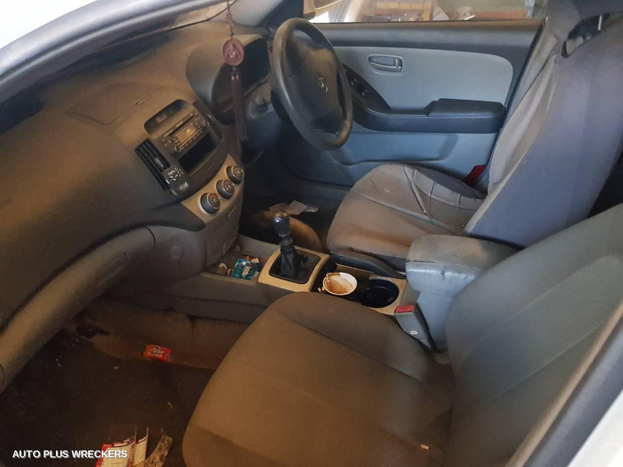 2006 Hyundai Elantra Right Door Mirror