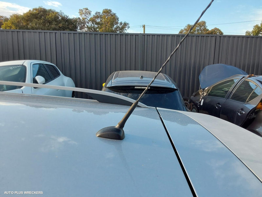 2009-2017 Holden Cruze Right Front Door Window