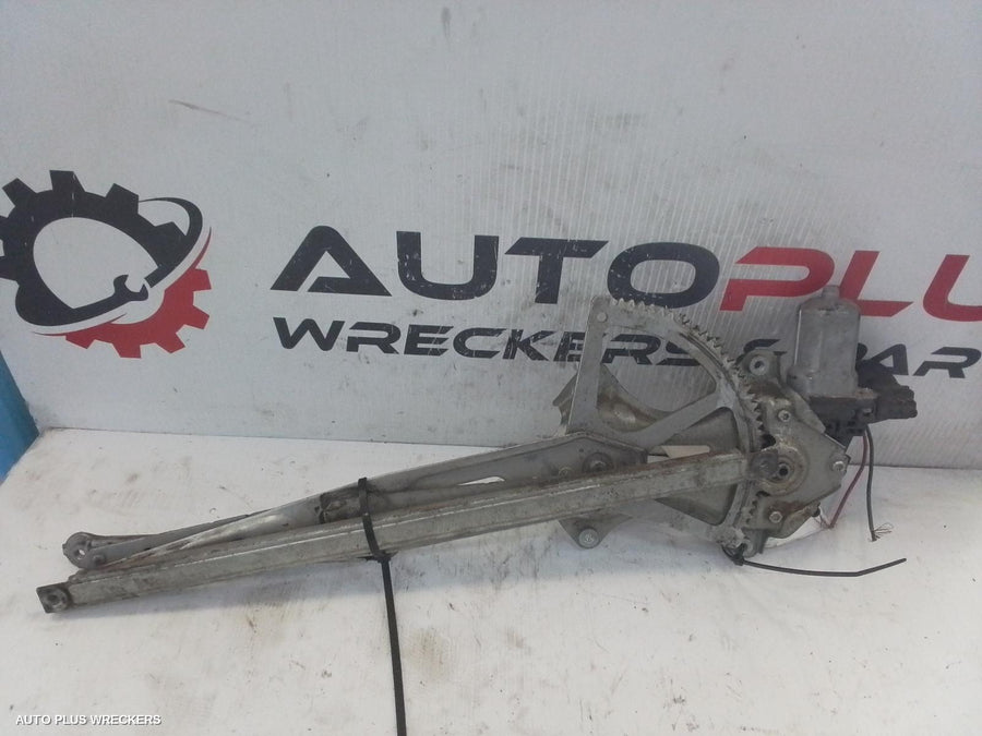 2006-2016 Toyota Yaris Right Front Window Reg Motor
