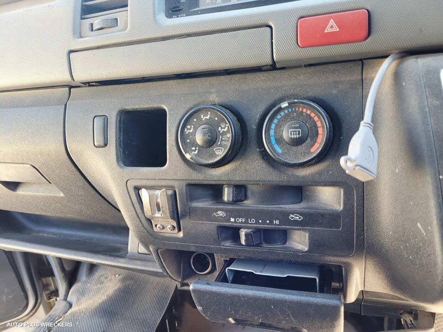 2012 Toyota Hiace Grille