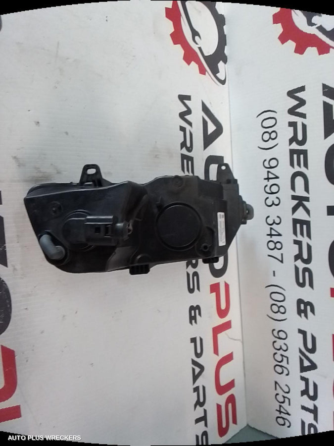 2014-2017 Volkswagen Polo Right Indicator Fog Side