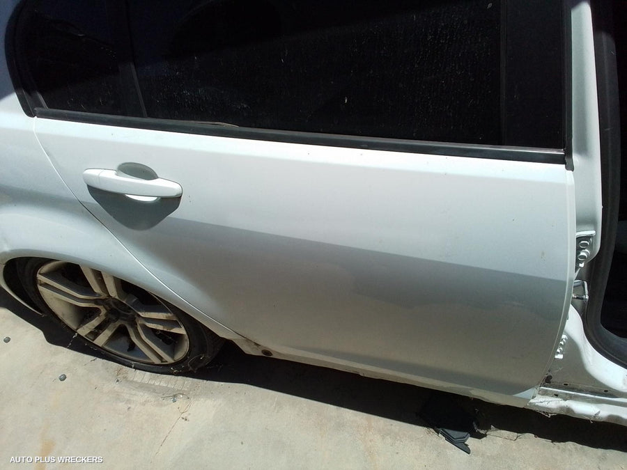 2006 Holden Commodore Left Front Window Reg Motor