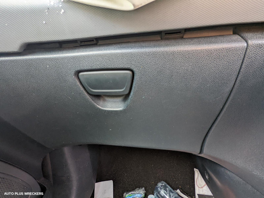 2011 FORD FIESTA SUNVISOR