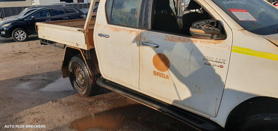 2017 Toyota Hilux Sunvisor