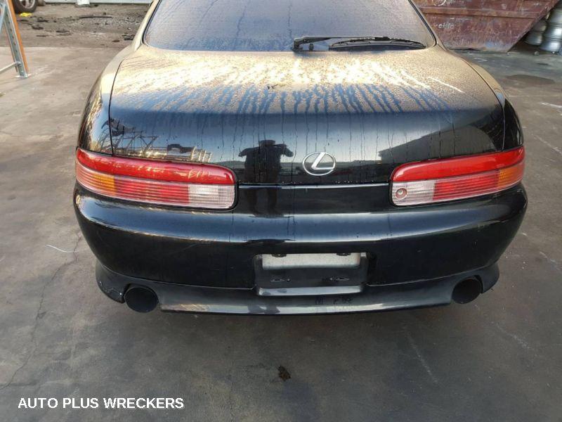 1996 Toyota Soarer Left Guard