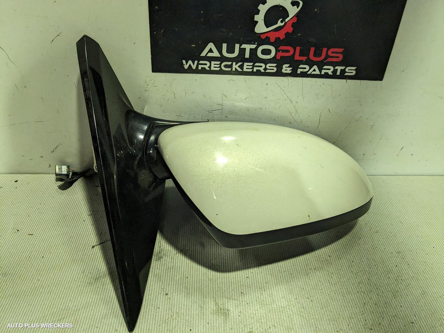 2013-2016 Nissan Pathfinder Right Door Mirror