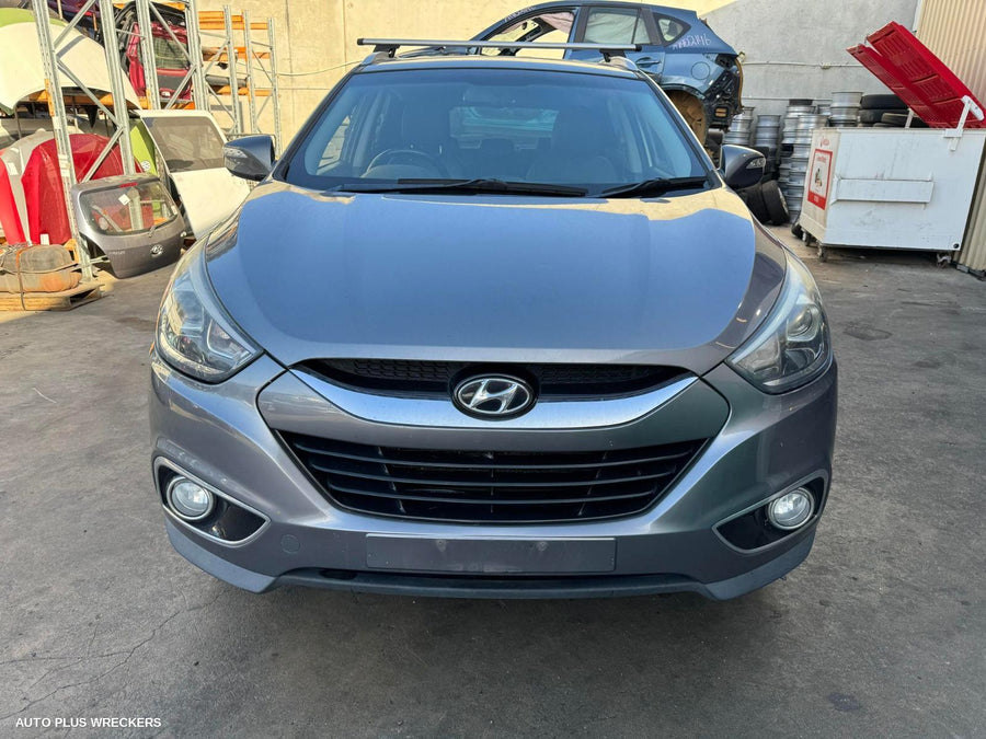 2013-2016 Hyundai Ix35 Washer Bottle