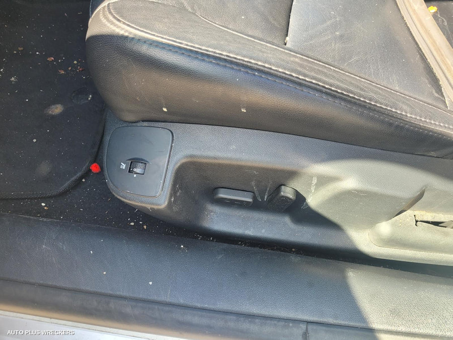 2011 Renault Latitude Right Taillight