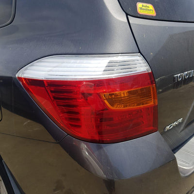 2009 Toyota Kluger Right Front Door Window