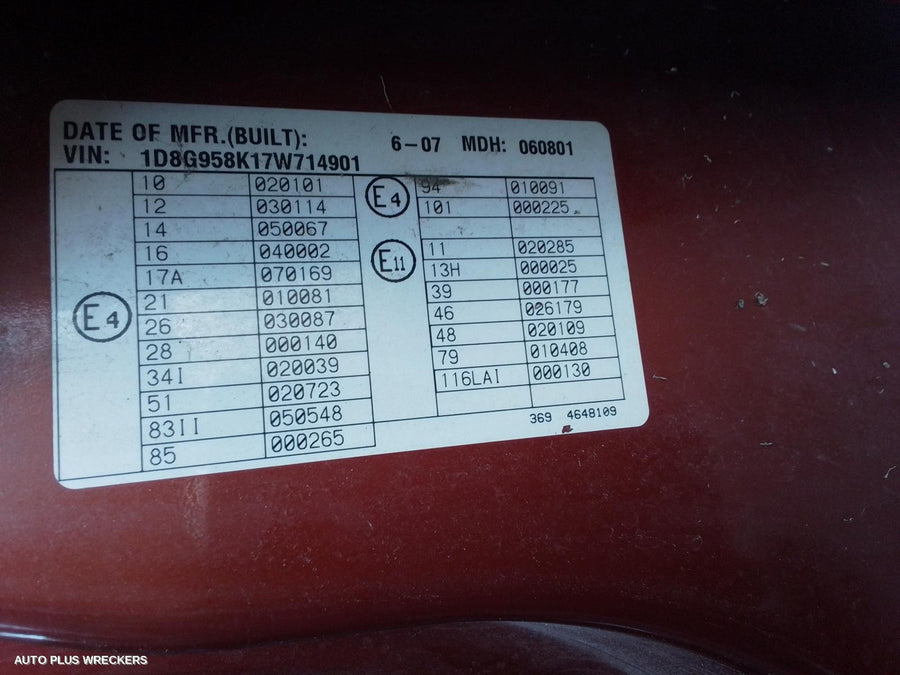 2007 Dodge Nitro Right Taillight