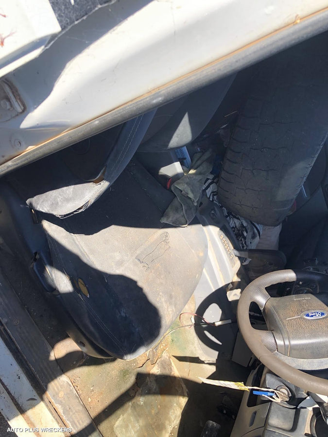 2008 Ford Ranger Left Front Door