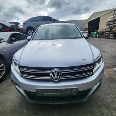 2011-2016 Volkswagen Tiguan Right Headlamp