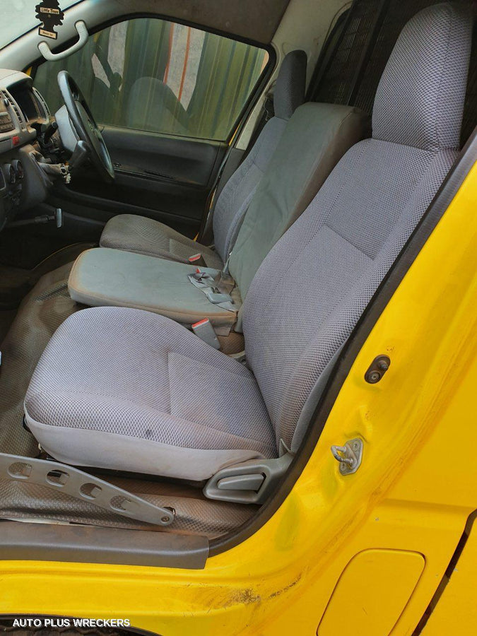 2010 Toyota Hiace Door Handle