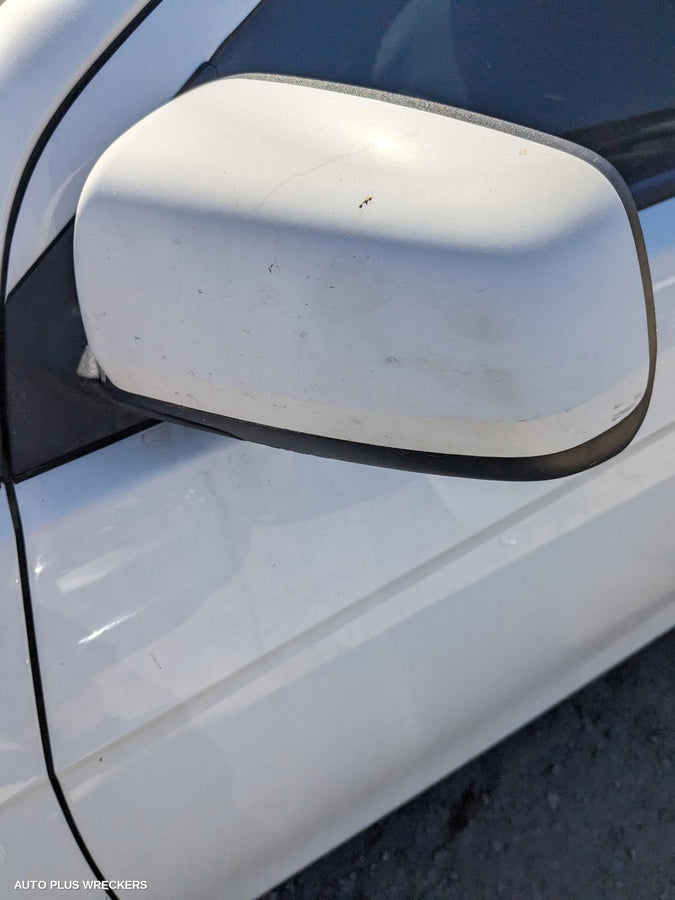 2013 Mitsubishi Lancer Console