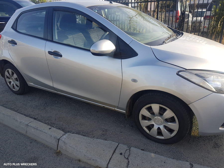 2007 MAZDA 2 LEFT FRONT DOOR WINDOW