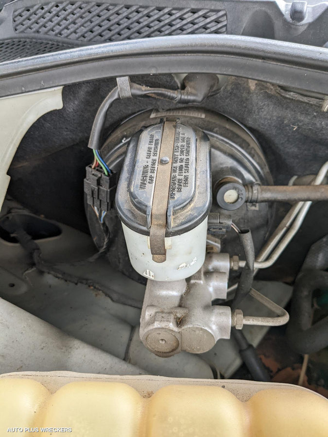 2007 FORD FAIRLANE LEFT FRONT DOOR