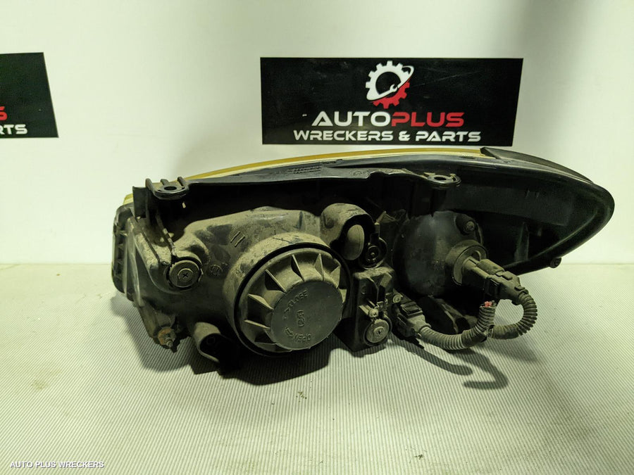 2006 Kia Cerato Right Headlamp