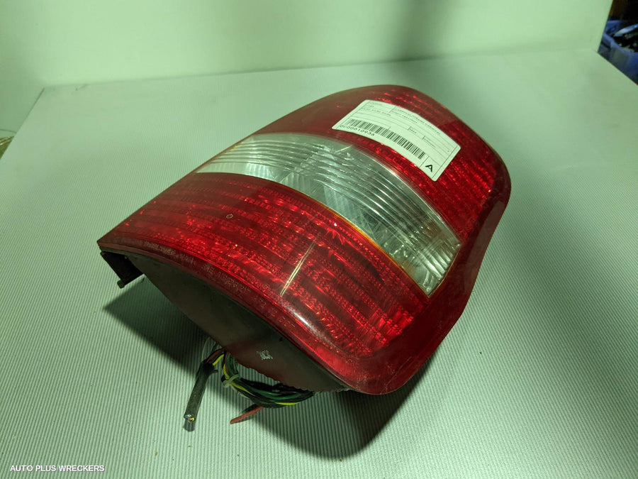 2004 Kia Carnival/grand Carnival Right Taillight