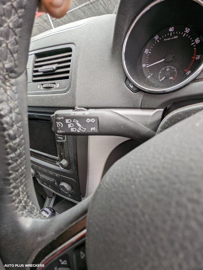 2016 Skoda Yeti Left Front Door