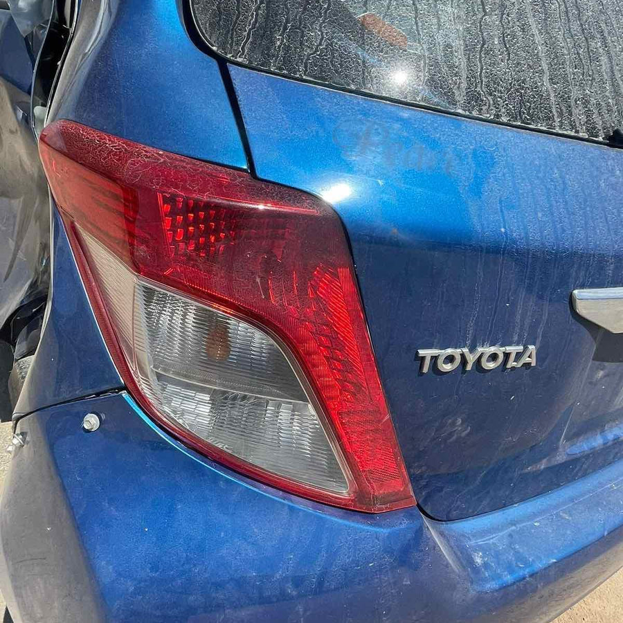 2013 Toyota Yaris Left Guard