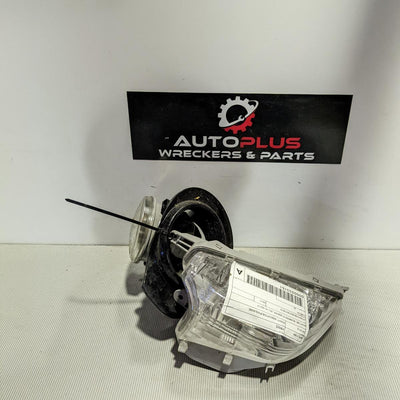 2015-2017 Toyota Prius Right Indicator Fog Side