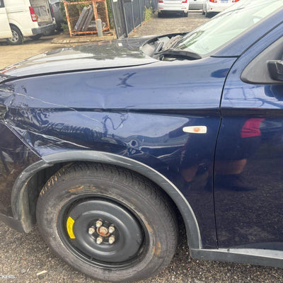 2014 Mitsubishi Outlander Front Seat