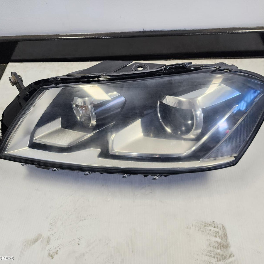 2010-2015 Volkswagen Passat Left Headlamp