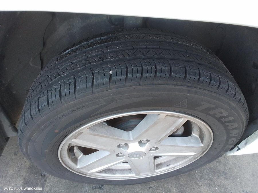 2010 Jeep Patriot Left Rear Door Sliding