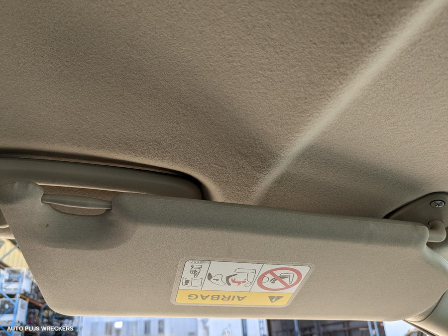 2014 MITSUBISHI OUTLANDER DOOR HANDLE