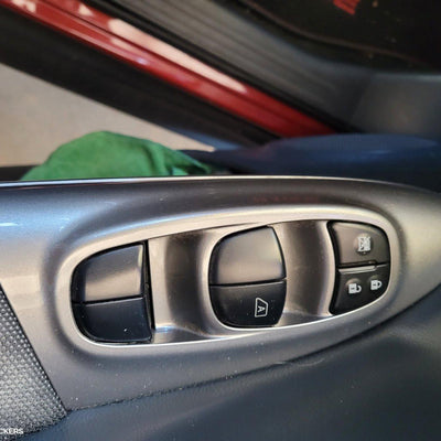 2014 Nissan Juke Sunvisor