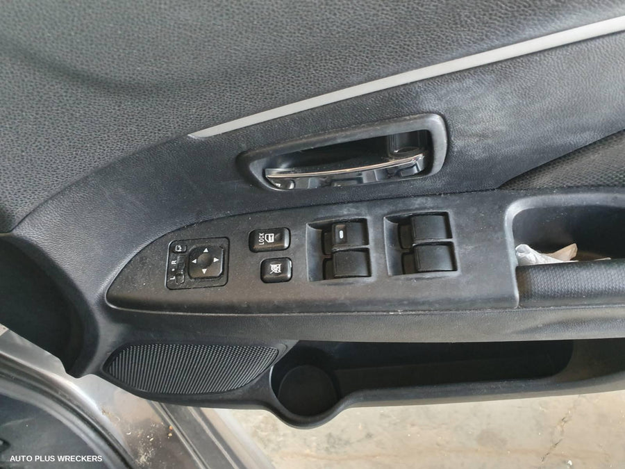 2011 Mitsubishi Asx Right Rear Door Window