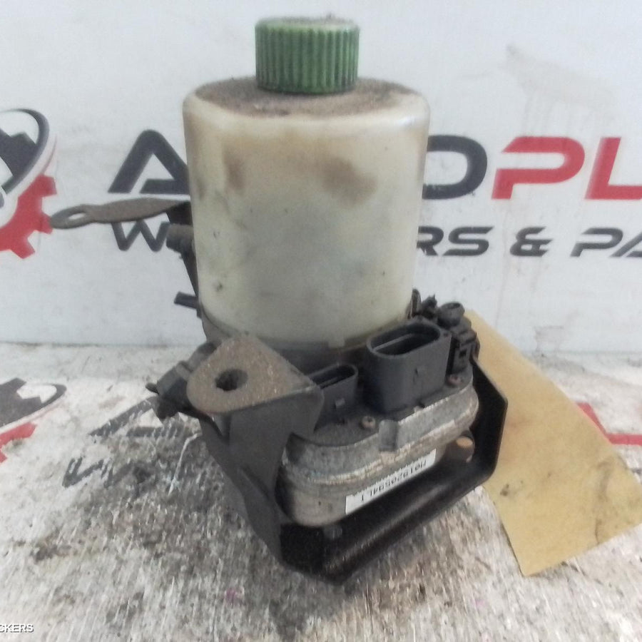 2010-2014 Volkswagen Polo Steering Pump