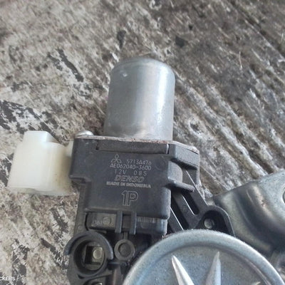 2017 Mitsubishi Triton Right Front Window Reg Motor