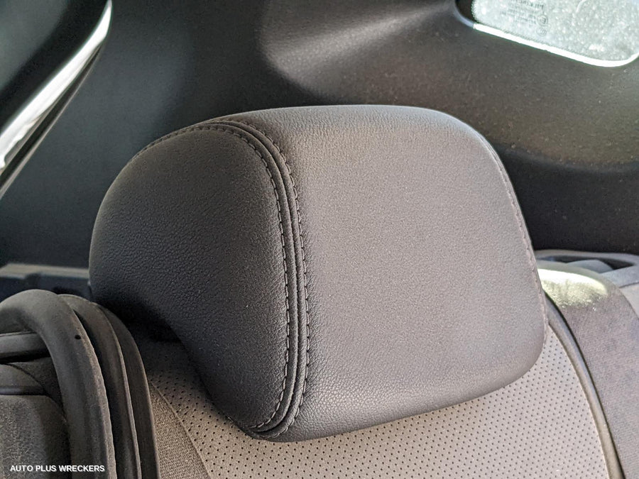 2014 Nissan Qashqai Left Front Door Window