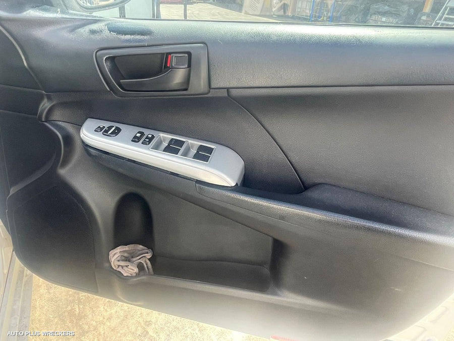 2016 Toyota Camry Left Front Window Reg Motor