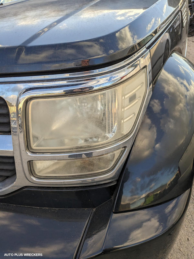 2009 Dodge Nitro Right Front Door Window