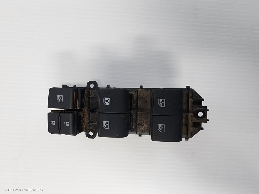 2018 Toyota Hilux Pwr Dr Wind Switch