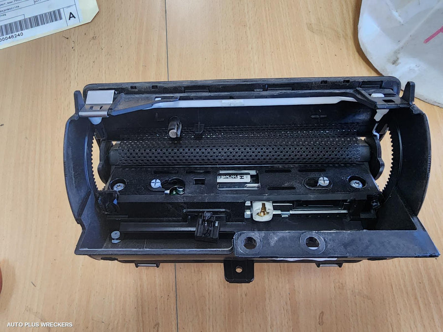 2010-2018 Audi A1 Radio Cd Dvd Sat Tv