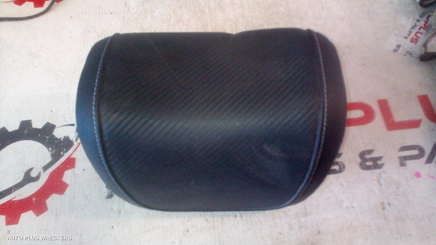 2015-2023 Volkswagen Passat Headrest