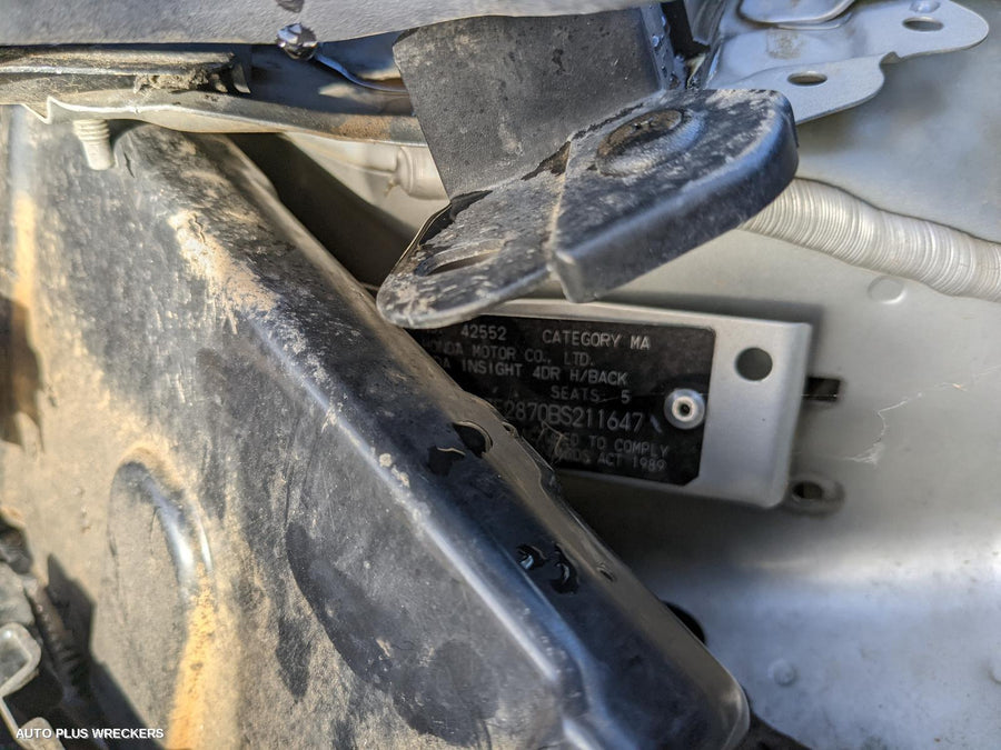 2012 Honda Insight Right Guard